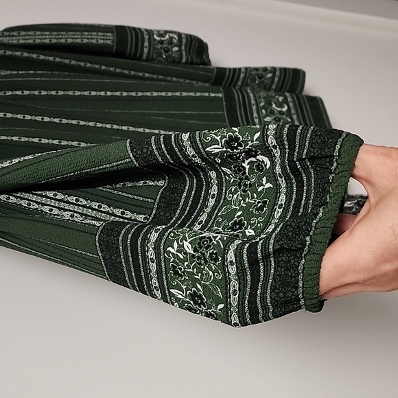 Sweet Wanderer Women's Boho Cold Shoulder Blouse green patterned size medium - Picture 3 of 15